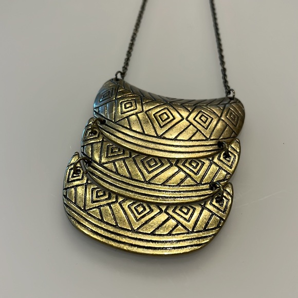 H&M statement necklaces. All 10inches. Never worn - Picture 3 of 4